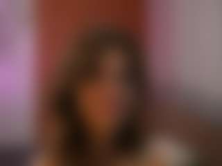 Live cam show with Xonalenei - Glasses on AdultVida.com