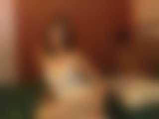 Live cam show with Xonalenei - Green Eyes on Uber Horny