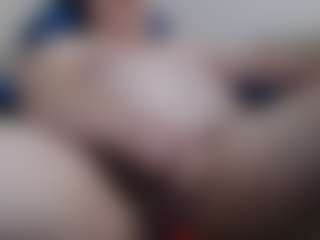 Live cam show with BertieAdeline - Cum on StripNow