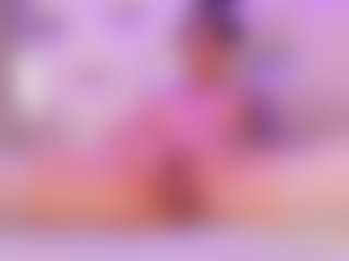 Live cam show with Junescollins - Twitter on CamClone