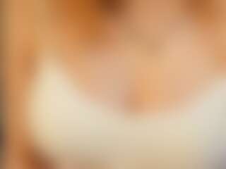 Live cam show with LillianaCarnell - Geek on Camsoda
