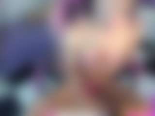 roxxyroxan's Live Sex Cam Show