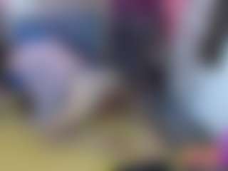 roxxyroxan's Live Sex Cam Show