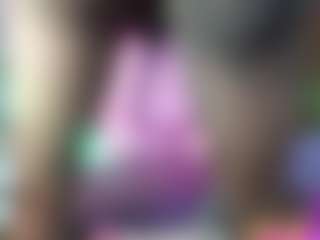 roxxyroxan's Live Sex Cam Show