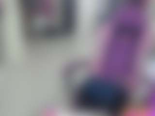 roxxyroxan's Live Sex Cam Show