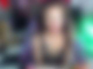 Live-Cam-Show mit roxxyroxan - Roleplay auf Camsoda