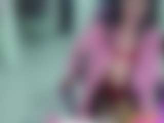 Live cam show with roxxyroxan - Tease on Camsoda