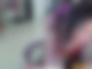 roxxyroxan's Live Sex Cam Show