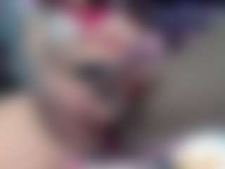 Live cam show with roxxyroxan - Muscular on Milfs Live