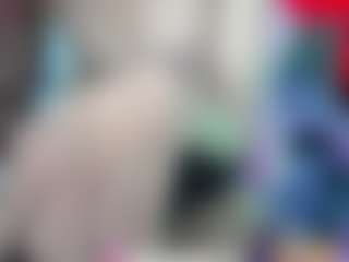 Live cam show with roxxyroxan - HD on CamwithHer