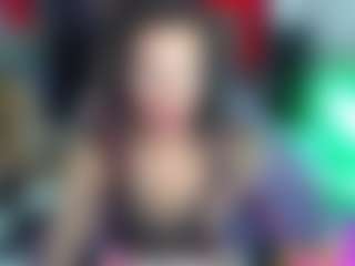roxxyroxan's Live Sex Cam Show