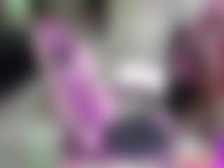 roxxyroxan's Live Sex Cam Show