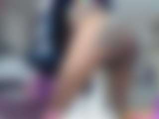 roxxyroxan's Live Sex Cam Show