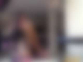 Live cam show with roxxyroxan - Gape on CamClone
