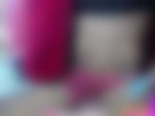 Live cam show with roxxyroxan - Brown Eyes on Cam Slut