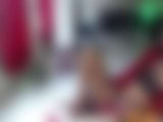 Live cam show with roxxyroxan - Drinking on AdultVida.com