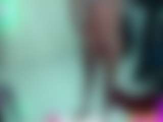 roxxyroxan's Live Sex Cam Show
