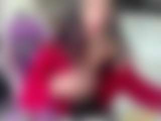Live cam show with roxxyroxan - Muscular on Big Tits