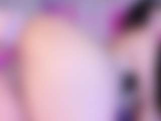 Live cam show with MiaTurnner - Petite on Camiplay Live