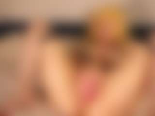 Live cam show with Aurora - Teen (18+) on galaxygirlnitro.com