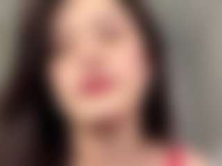 LaunaKaman's Live Sex Cam Show