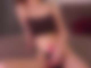 Live cam show with LonnaBader - Ice on Cam Slut