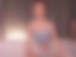 Live cam show with LonnaBader - Ice on fapnchat