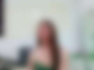 Live cam show with MelissaIsa - Brunette Hair on Dolls Live