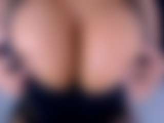 Live-Cam-Show mit ruby-gracce - Fake Tits auf Camsoda