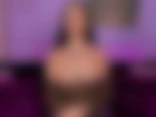 Live cam show with Cassy - Fingering on Camsoda