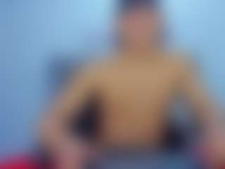 Live cam show with DAVID - Gray Eyes on Camsoda