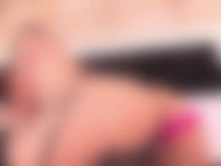 Live cam show with crystalrosee1 - Amateur on Camversity