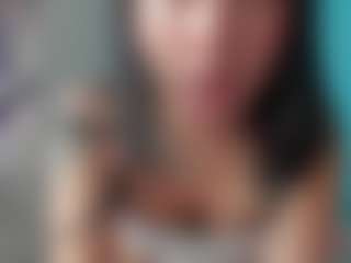 Emily22Swan's Live Sex Cam Show