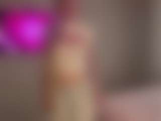Live cam show with KaraTacke - Middle Aged on SpunkLive