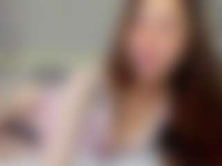 Live cam show with Lira - Spank Brown Hair on Hubzter Live