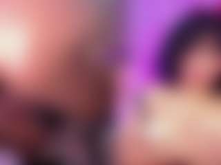 Live cam show with LunaaCurly - Black Squirt on WildCum