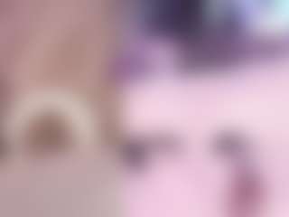 Live cam show with LunaaCurly - Black Dildo on Cam Slut