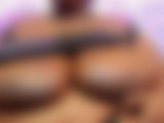 Live cam show with Renatafoxter1 - Average on Camsoda