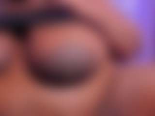 Live cam show with Renatafoxter1 - Body Massage on Camsoda
