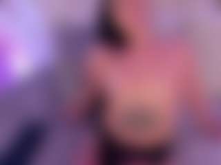 ZaraVesari MILF webcam performer live streaming