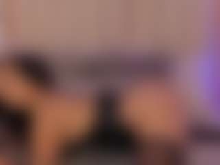 Live cam show with ZaraVesari - Mature on Camsoda