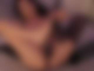Live cam show with ZaraVesari - Mature on Camsoda