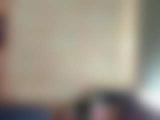 Live cam show with Mia - Dildo Or Vibrator Granny on Dolls Live