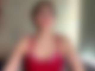 Live cam show with Mia - Cute on camwithhim.com