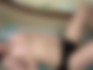 Live cam show with Mia - Granny Brown Hair on Strip Flash - Live Sex Shows