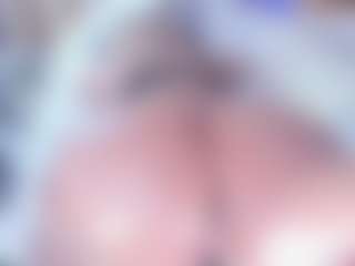 Live cam show with Emma-kell - Athletic Middle Aged on Adult Interactions