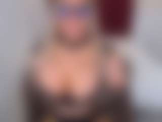 Live cam show with emmabigcock - Lean on hotwifechat.live