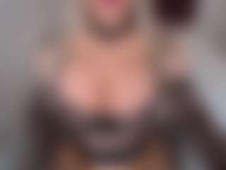 Live cam show with emmabigcock - Teen (18+) on Mixed Magazine Live