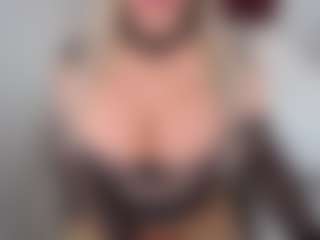 emmabigcock's Live Sex Cam Show