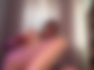 Live cam show with JuleLaffitte - Blue Eyes on AdultVida.com